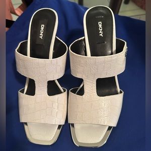 New with tags without box, leather upper DKNY, white, US 8